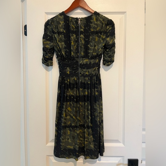 Burberry Green Dress - Picture 5 of 7